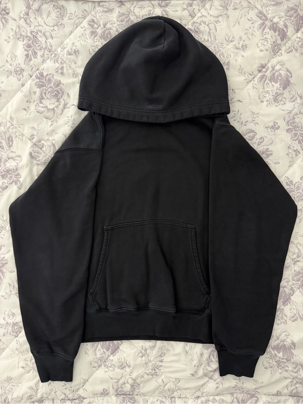 Aritzia Cozy Sweatfleece Perfect Hoodie (Black)